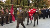 Cumhurbaşkanı Erdoğan, Ebedi Zafer Anıtı’na Çelenk Koydu