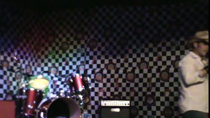 Franz Goovaerts sings 'Put Your Hand In The Hand' Dad's Place 2015