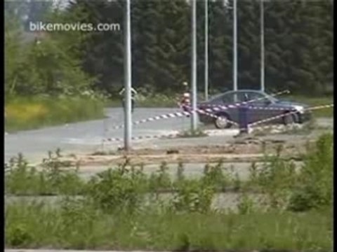 Bike Stunts - moto cross weeling crash 2 motos