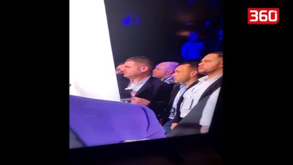 Filmohet nga kamerat ne transmetim direkt duke i dhene kokaine shokut te tij (360video)