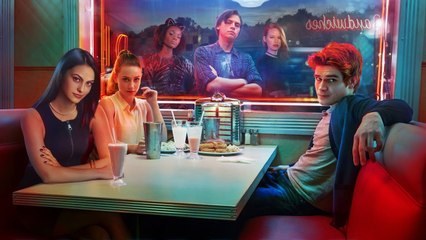 Riverdale Season 2 Episode 1 S2E1 Chapter Fourteen: A Kiss Before Dying