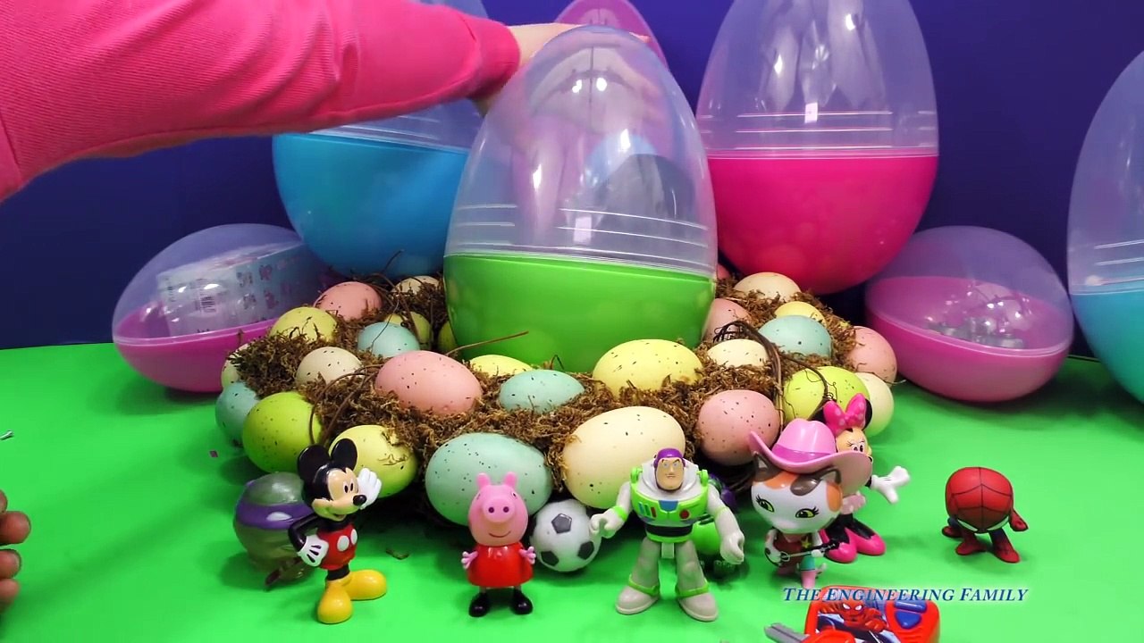 DISNEY GIANT SURPRISE EGGS Disney Mickey Mouse Giant Surprise Egg Video