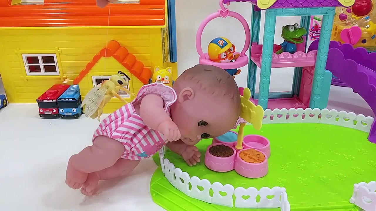 Baby doll & Robocar Poli Amber Ambulance Doctor Hospital toys 로보카폴리 엠버 구급차 병원놀이 아기인형 의사 뽀로로 장난감