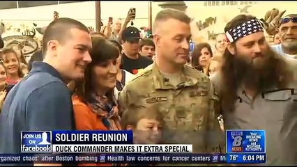 Soldier surprises family at Duck Commander