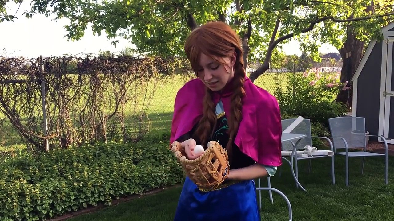 Frozen Elsa Spiderman Loses Eye Superhero Fun Kid Movie