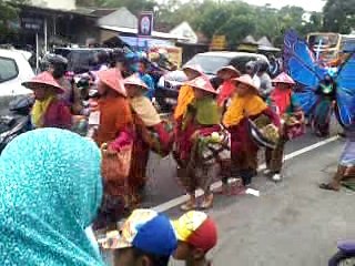 video 20 Kirab Budaya Ulang Tahun Desa Srimulyo PIyungan Bantul 8 Oktober 2017