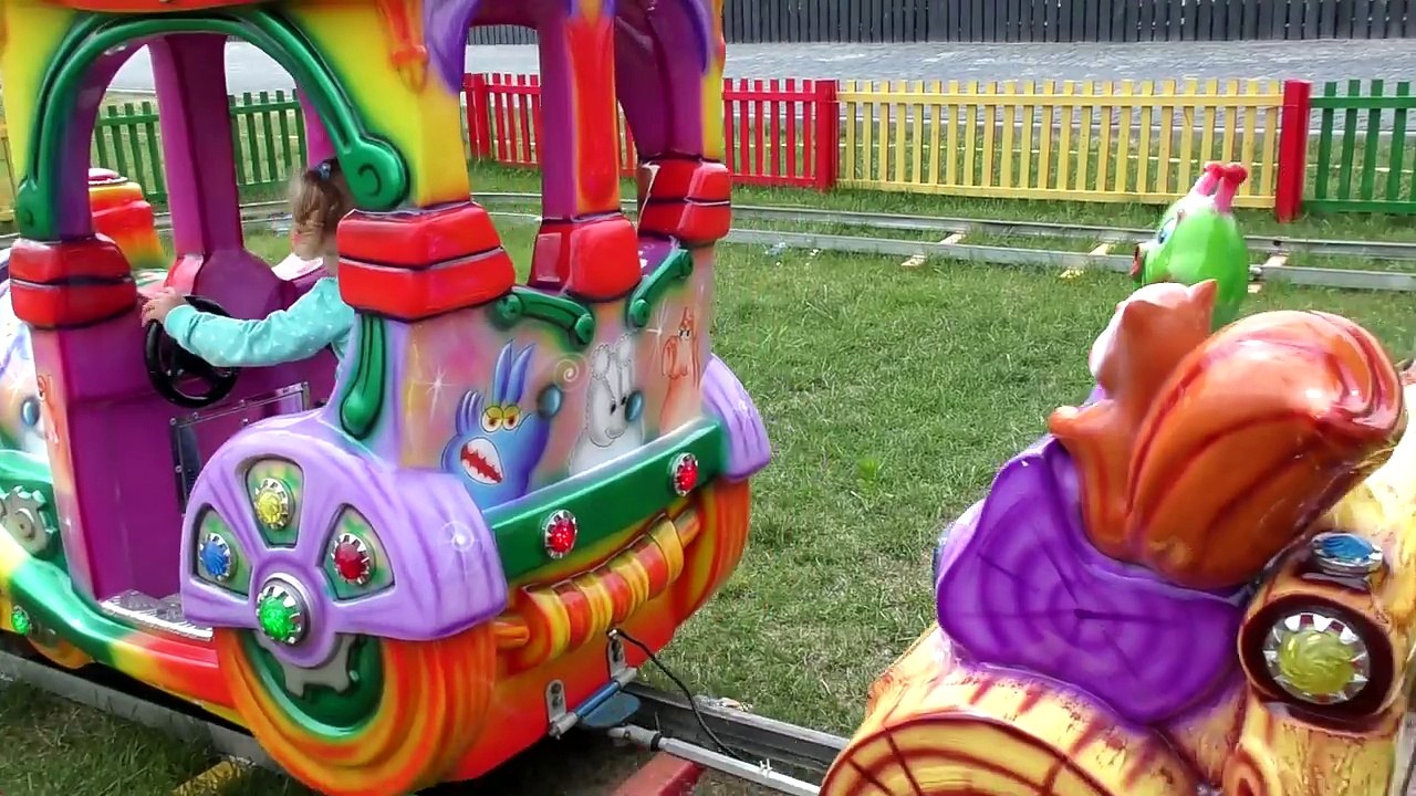 ✿ VLOG Развлекательный Центр ЕДЕМ НА КАЧЕЛИ Видео Для Детей Playground Fun video Kids Amusement Park