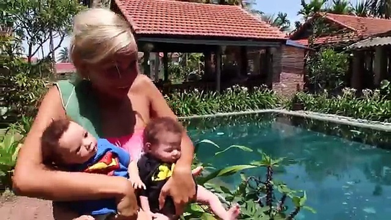 2 Crying Babies Power Wheels Pool PRANK on Mommy / Bad Silicone Baby Doll Fun