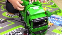 Garbage Truck Videos for Children: Green Kawo Toy UNBOXING - Jack Jack Playing with Lego Trash