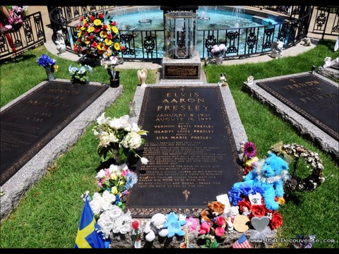 ELVIS PRESLEY ALIVE : Yes it is in the video; is not that Elvis? Posted By Skutnik Michel