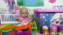 Caja de Frozen con juguetes de la muñeca bebé Lucía Vídeos de juguetes en español en Mundo Juguetes