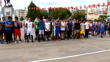 Edremit'te Streetball Turnuvası Heyecanı