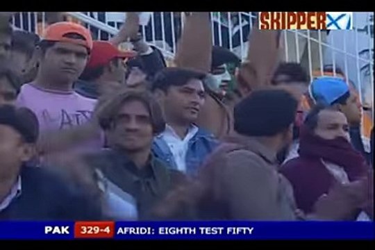 Shahid Afridi 156 off 78 Balls (9 sixes & 13 fours) in Test Match vs India (2005) - YouTube