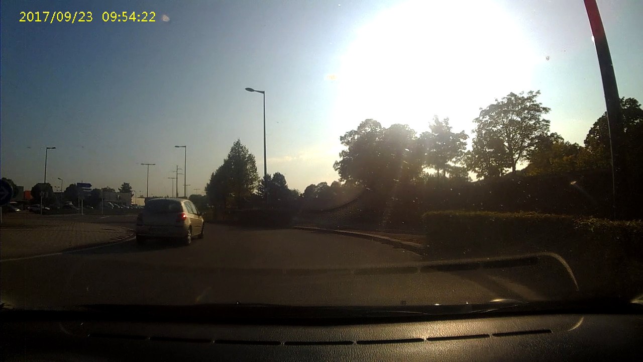 Rond-Point on met le clignotant droit quand on sort du rond