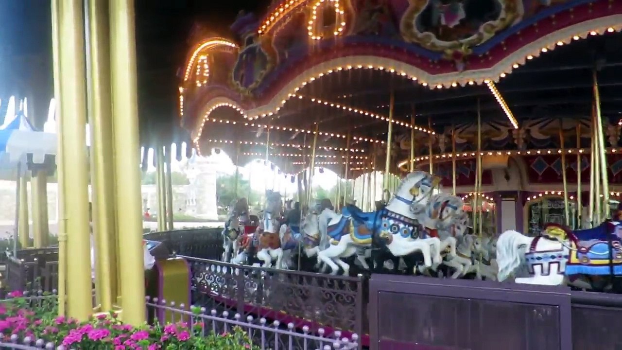 BIBBIDI BOBBIDI BOUTIQUE - MAGIC KINGDOM DAY | KWAPISFAMILYTACKLES DAY 131