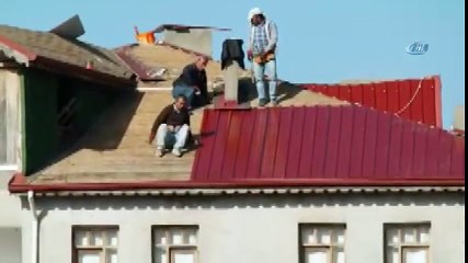 İşçilerin Tehlikeli Mesaisi Kamerada