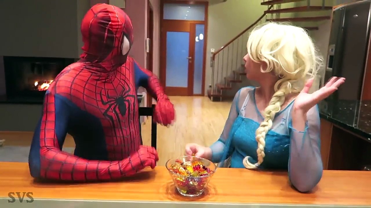 Spiderman & FROZEN ELSA Giant GUMMY BEAR SURPRISE w/ Joker & Maleficent Bad Baby - Superhero Fun