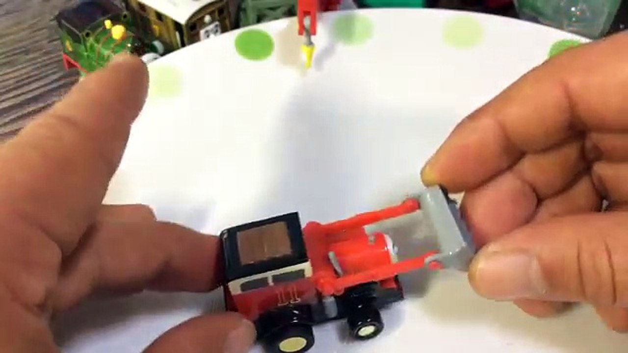 ☆カプセルトーイきかんしゃトーマスプラレール☆ガチャガチャのおもちゃ