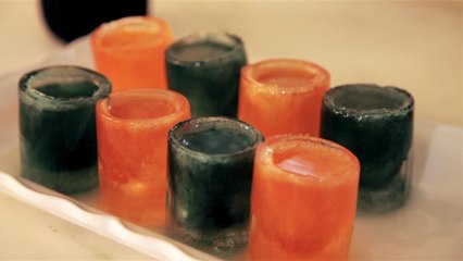 How to Make Ice Shot Glasses for Your Haunted Halloween Party
