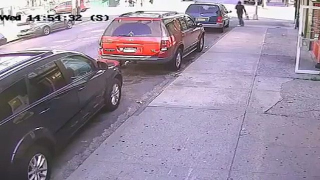 Il se venge du policier qui vient de lui mettre une amende pour mauvais stationnement !