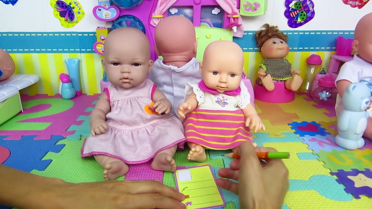 Nenuco guardería la bebé Ana en su primer día de guardería Vídeos de Nenucos en español