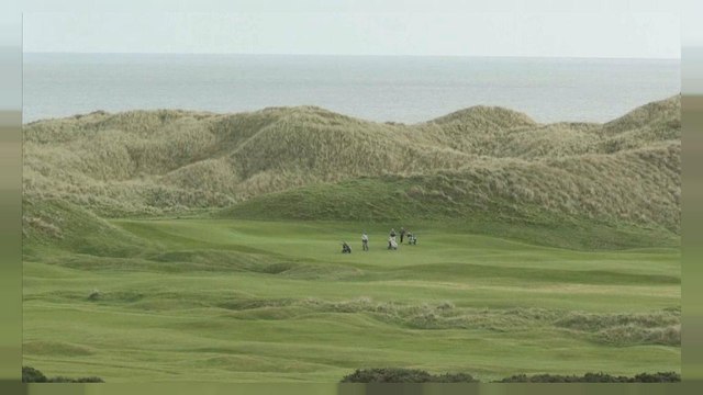 Donald Trump's Scottish golf venture goes deeper into the red