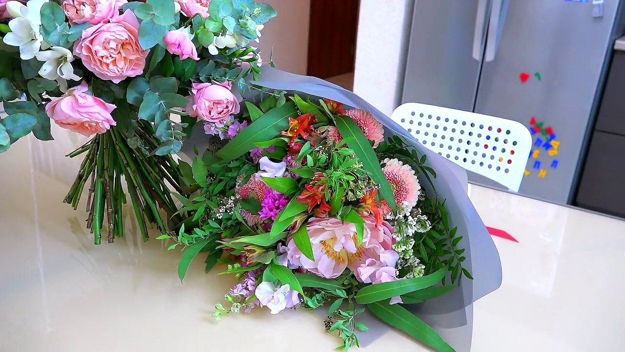 Вредные детки ОГРАБИЛИ ЦВЕТОЧНЫЙ МАГАЗИН? Bad Baby Много букетов цветов Many Flowers