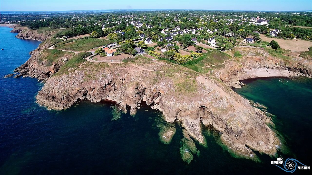 Vue aérienne de la presqu'île de Rhuys dans le Morbihan