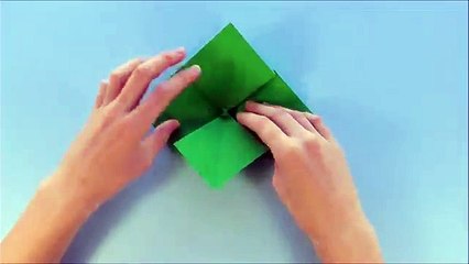 Origami Weihnachten Basteln Ideen: Schleife falten - DIY zum Geschenke einpacken. Weihnachtsschmuck