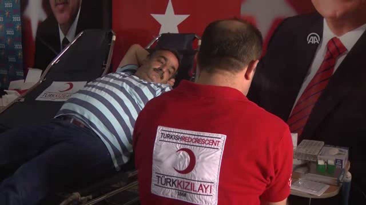 Katledilen "Aybüke" ve "Necmettin" Öğretmen Anısına Kan Bağışı