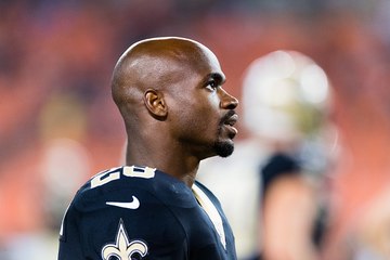 Saints trade Adrian Peterson to Cardinals