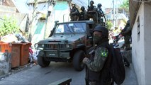 Militares voltam à Rocinha para operação relâmpago