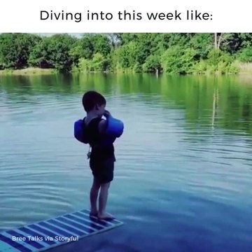 Ce gamin va vous donner une leçon de plongeon... Bim