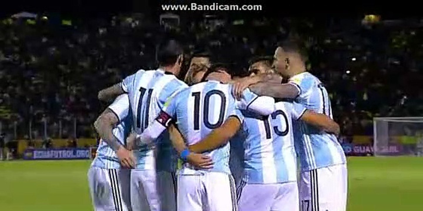 LMesGoalEcu1-2Arg