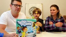 Toilet Trouble CHALLENGE - Hasbro Gaming Family Fun Game