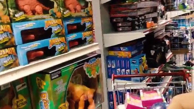 Breastfeeding Mom Vlog: Christmas Shopping on black Friday in Ecuador