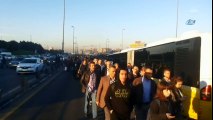 Cevizlibağ'da Metrobüs Bir Kadına Çarptı