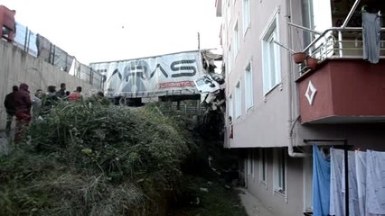 Tır Apartman Dairesine Girdi: 1 Ölü (2)