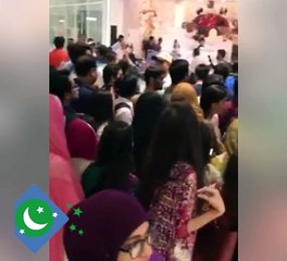 People at Baskin Robbins Pakistan in Lahore for free Ice Cream