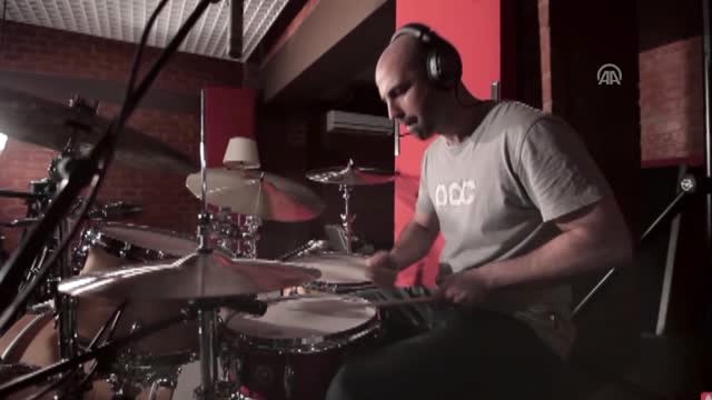 Türk Sanatçı İsveç'te Yılın Müzisyeni Ödülüne Layık Görüldü