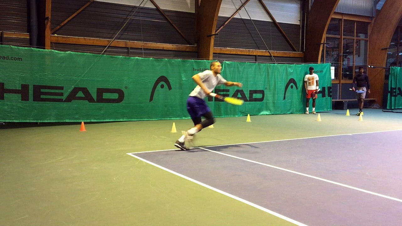 Travail spécifique des appuis au tennis