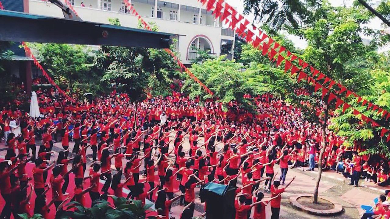 Thầy giáo Văn Như Cương trong mắt các thế học sinh THPT Lương Thế Vinh