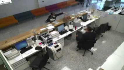 Banka Soyguncusunu Güvenlik Kameraları Ele Verdi