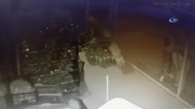 Markete Giren Maskeli Hırsızlar Kamerada