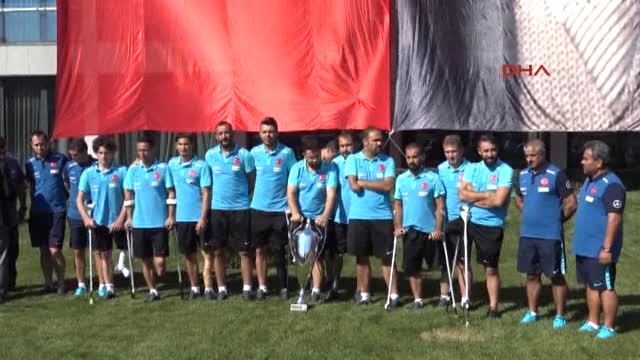 Yıldırım Demirören ile Ampute Milli Takımı Bir Araya Geldi - 1