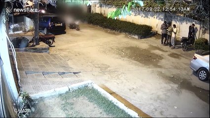 Karachi teen robbers caught on CCTV