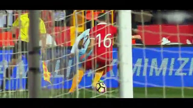 Türk futbolculardan rakiplerini rezil eden çalımlar