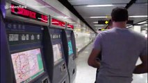 Roger Federer experiences Shanghai Metro system