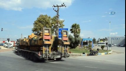 Suriye Sınırına 15 Araçlık Tank Sevkiyatı