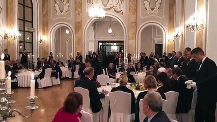 Dačič pjeva Erdoganu